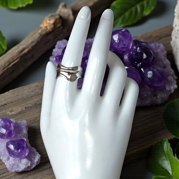 🆕️Elegant 18K Gold Plated Stainless Steel Open Adjustable Wave Ring 🌊 - Picture 4 of 11